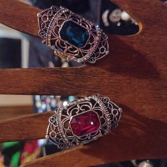Rings - Picture 2 of 6